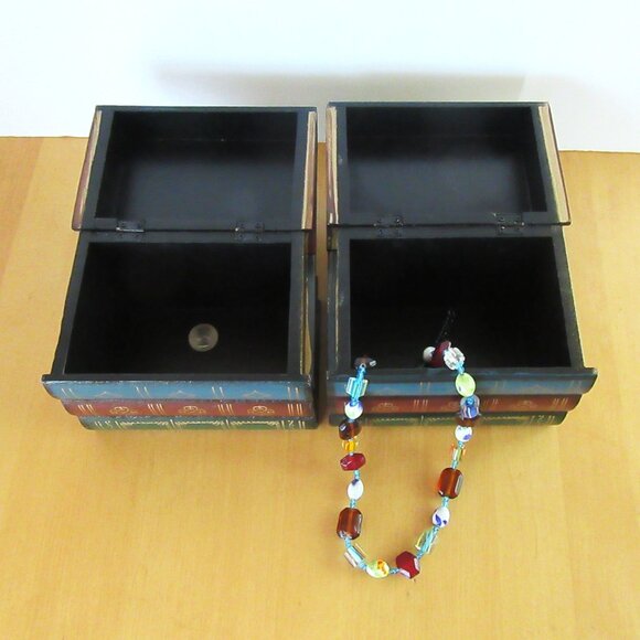Vintage book shaped bookend boxes - jewelry, trinkets, hidden compartment - Picture 7 of 8